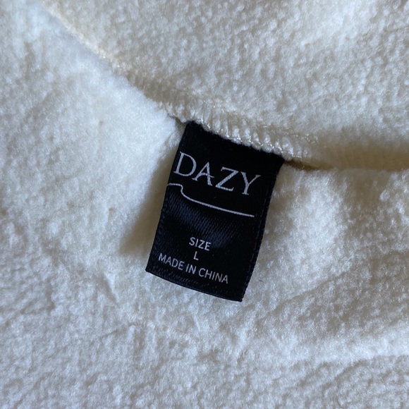 sweater - Picture 3 of 3